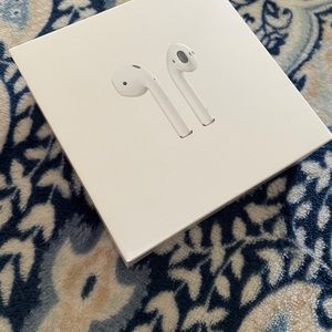 AirPods